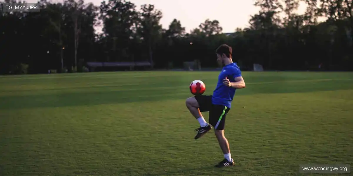 📱 指尖轻点,全球赛事实时掌控!🎥